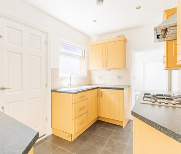 2 bedroom terraced house to rent - Photo 3