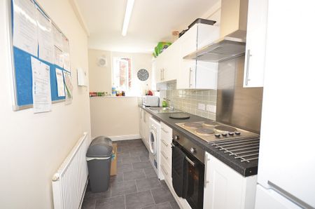 8, Harland Road, Ecclesall, Sheffield, S11 8NB - Photo 3