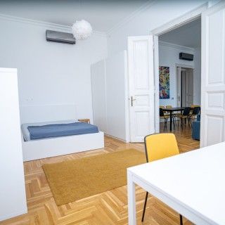 Csarnok tér - Photo 1