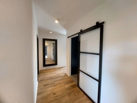 Moderne loft te huur in Olsene – 2 slaapkamers, dressing en garage - Foto 4