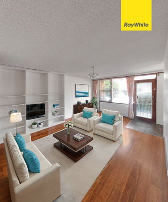 Newly Renovated Apartment - Photo 1