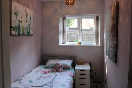 2 bedroom maisonette to rent - Photo 5