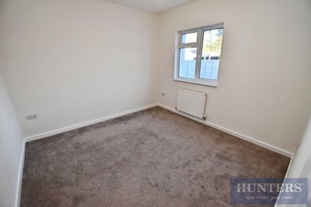 2 bedroom Bungalow To Let Total Size: 636 SQ FT - Photo 5