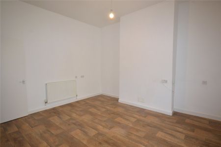 Clifton Street, Plymouth, Devon, PL4 - Photo 2