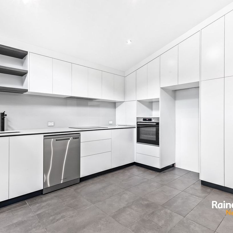 Stylishly renovated house in the heart of Erskineville - Photo 1