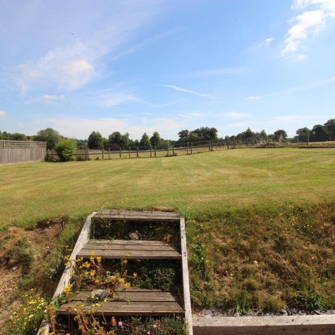 4 Spybush Cottages, Brown Candover - Photo 1