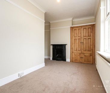 4 bedroom semi-detached house to rent - Photo 3