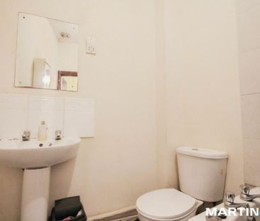 2 bedroom maisonette to rent - Photo 2