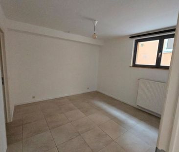 Ruim appartement van 139 m² met tuin - Photo 3