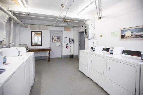 Strathmore Lodge Apartments - Photo 1