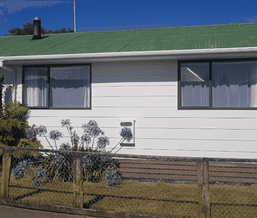 Practical and Cozy 3-Bedroom Home with Garage - Photo 1