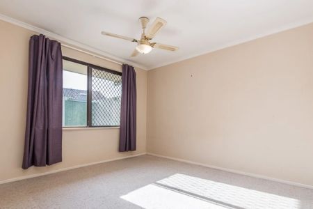 10/2 Lakeside Terrace, Mount Pleasant. - Photo 2