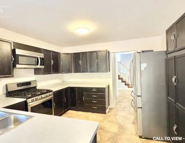 1-16 Inwood Dr, Kanata, Ontario K2M 1Z5 | 16 Inwood Drive 1, Ottawa - Photo 1