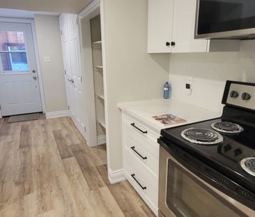 For Lease - 45 Lewis Drive Unit# Lower, Newmarket, Ontario - Photo 2