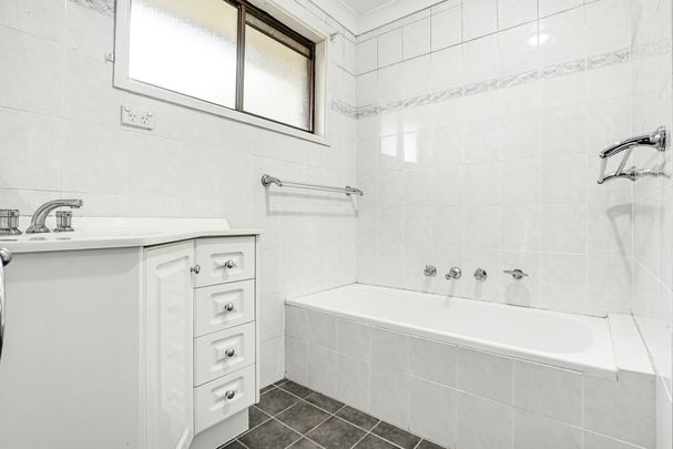 89 Marton Crescent, Kings Langley NSW 2147 - House For Rent | Domain - Photo 1