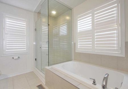 For Lease - 70 Quillberry Close Unit# Main, Brampton, Ontario - Photo 3