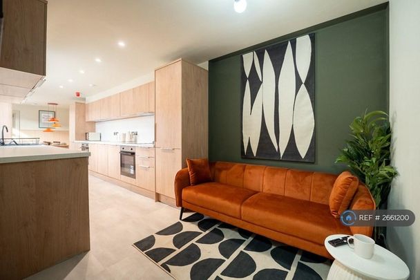 1 bedroom in a house share to rent - Photo 1