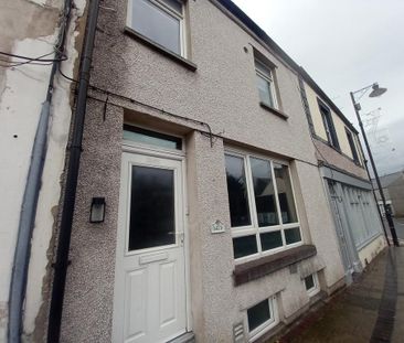 2 bedroom mews to rent - Photo 6