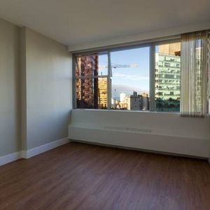 Pet and transit-friendly 1 Bedroom suite available @ Georgian Towers! - Photo 3