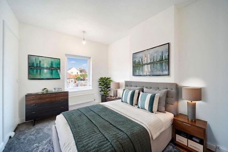 2 bedroom end of terrace house to rent - Photo 2