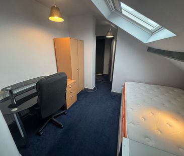 Salisbury Road, Liverpool, L15 - Photo 1