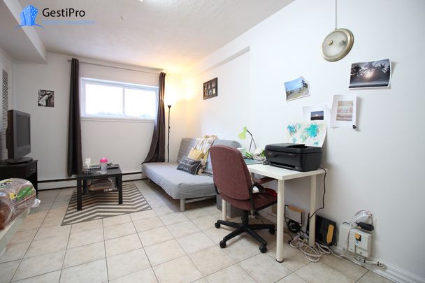 1315 Garnier - Photo 1