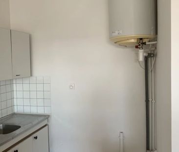 Location Appartement 2 pièces 33 m2 à Saint-Quentin - Photo 4