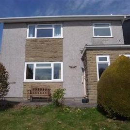 Lovely 4 bedroom house, situated close to campus - Photo 3