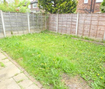 4 bedroom semi-detached house to rent - Photo 3