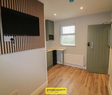 Studio to rent - Photo 2