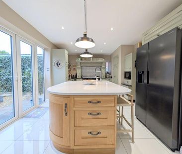 3 bedroom property to rent - Photo 3