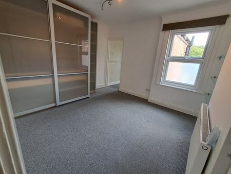 2 bed semi-detached house to rent in Greatham Road, Bushey, WD23 - Photo 4