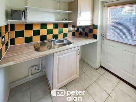 Trafalgar Close, Monmouth, NP25 - Photo 3