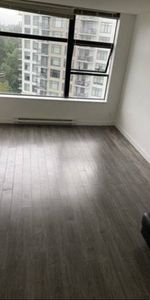 AMAZING 1 BED VANCOUVER RENTAL - Walk to Skytrain!! - Photo 3