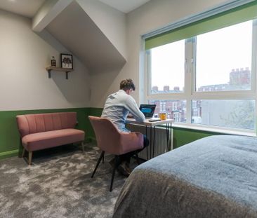 En Suite Room 4 Great Northern Street, Belfast, BT9 7FL - Photo 2