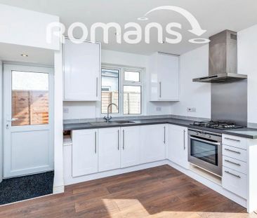 2 bedroom semi-detached house to rent - Photo 5