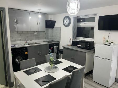 1 bedroom flat to rent - Photo 5