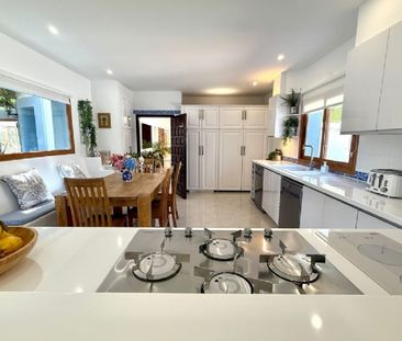6 Bedroom Villa For Rent in Guadalmina Alta, Málaga - Foto 1