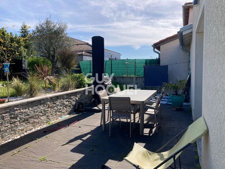 A louer Maison de 5 pièces 100 m² à Chasse Sur Rhône. - Photo 4