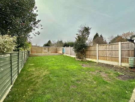 3 bedroom terraced house to rent - Photo 5