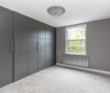 3 bedroom flat to rent - Photo 3