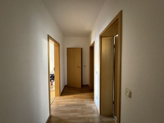 3-Zimmer-Wohnung mit Balkon: Ihr neues Zuhause wartet! - Foto 1