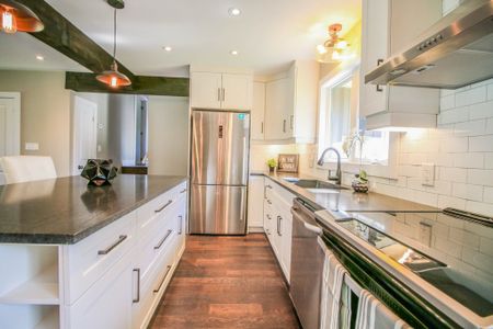 679 Vine St, St. Catharines - 4 Bedroom House - Photo 5