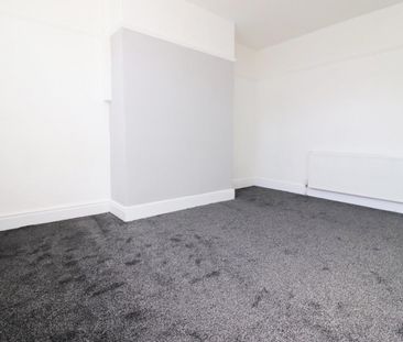 3 bedroom House To Let - Photo 6