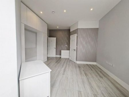 House share to rent - Photo 2