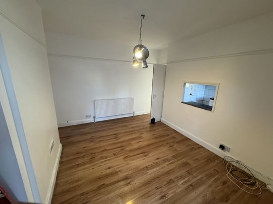 5 Bed Terraced House, Meopham Road, CR4 - Photo 1