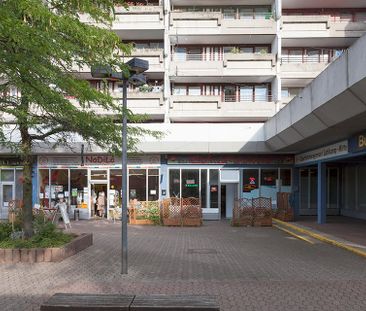 Schöne Aussichten! 2-Zimmerwohnung mit tollem Ausblick direkt am Sa... - Photo 2
