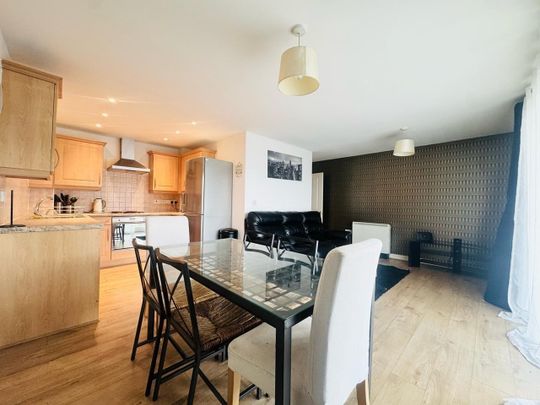 2 Bed Flat, Foxglove Way, LU3 - Photo 1