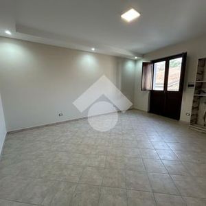 Bilocale in affitto - Photo 2