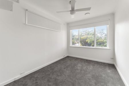 FAMILY LIVING, PERFECT BAYSIDE LOCATION - Photo 3